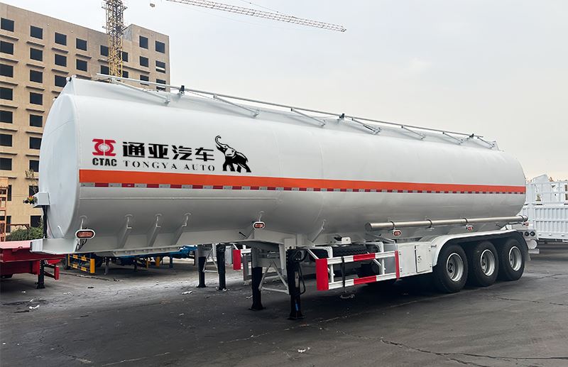 3 o'qi 45000 litr yoqilg'i tanker yarim treyleri